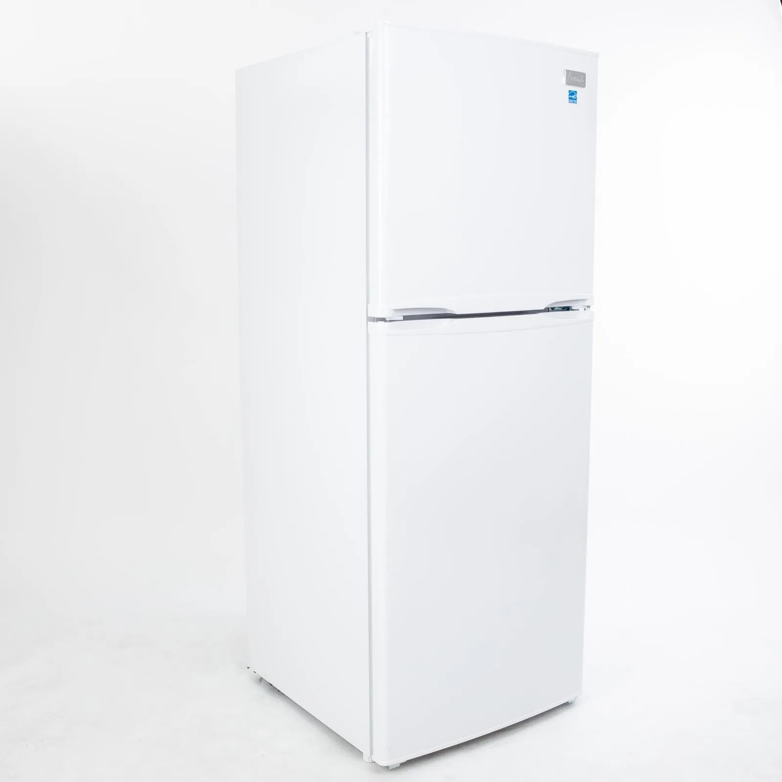 FF7B0W Avanti 7.0 cu. ft. Apartment Size Refrigerator - White / 7.0 cu. ft.