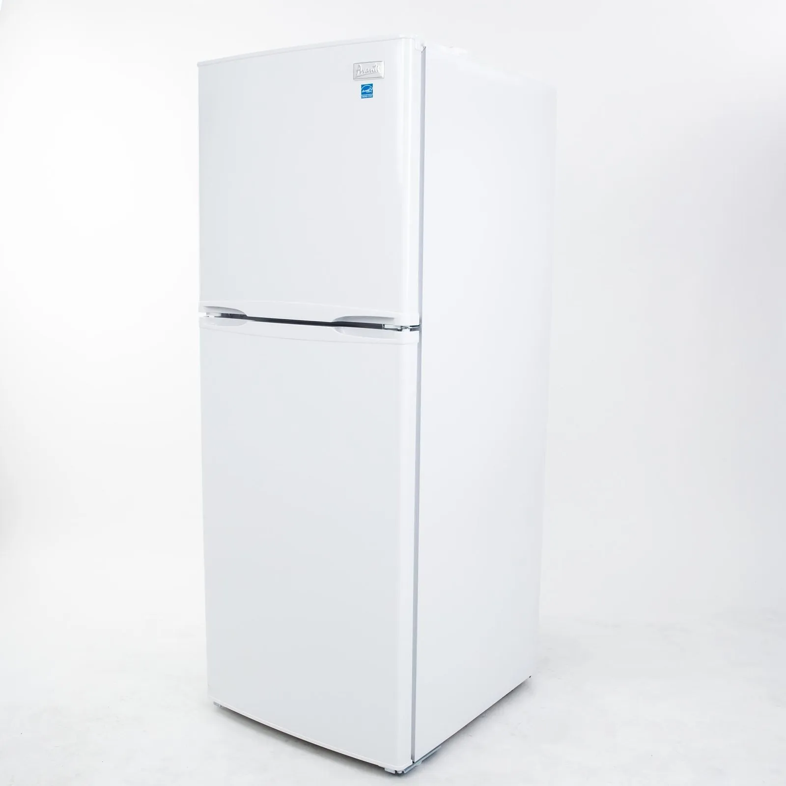 FF7B0W Avanti 7.0 cu. ft. Apartment Size Refrigerator - White / 7.0 cu. ft.