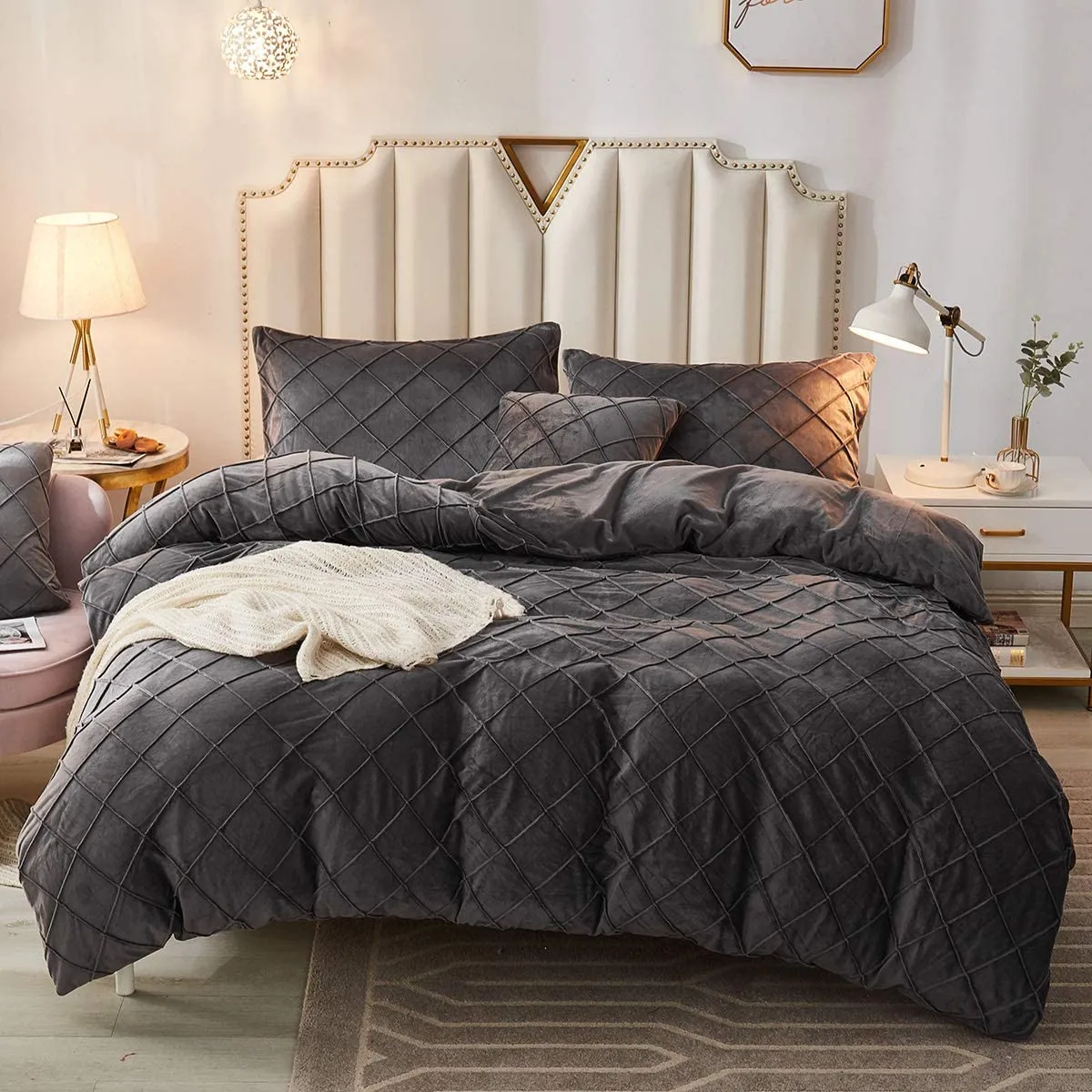 The Softy Diamond Dark Gray Bed Set