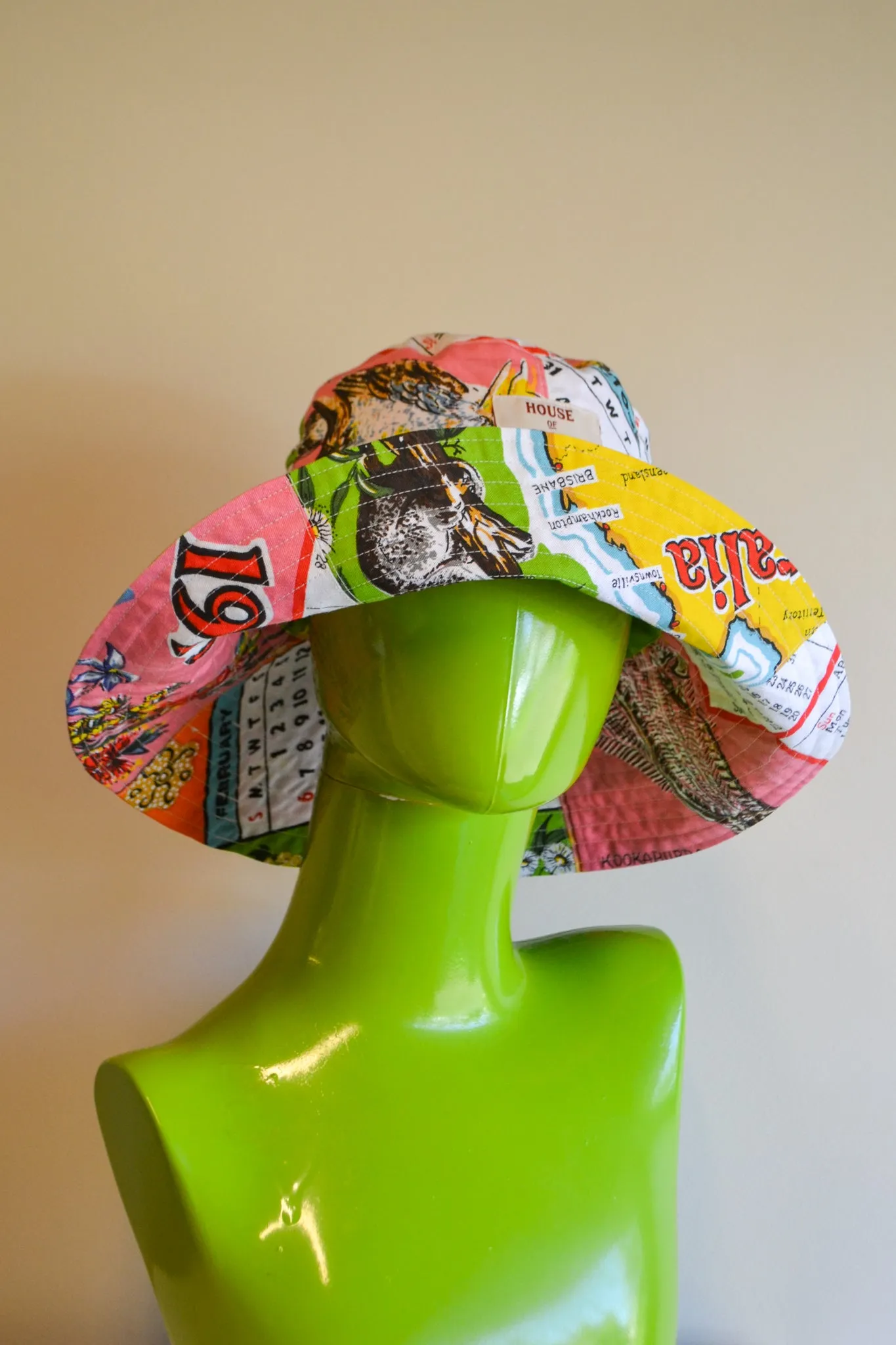 Wide Brim Hat | Calendar | Reversible | Medium